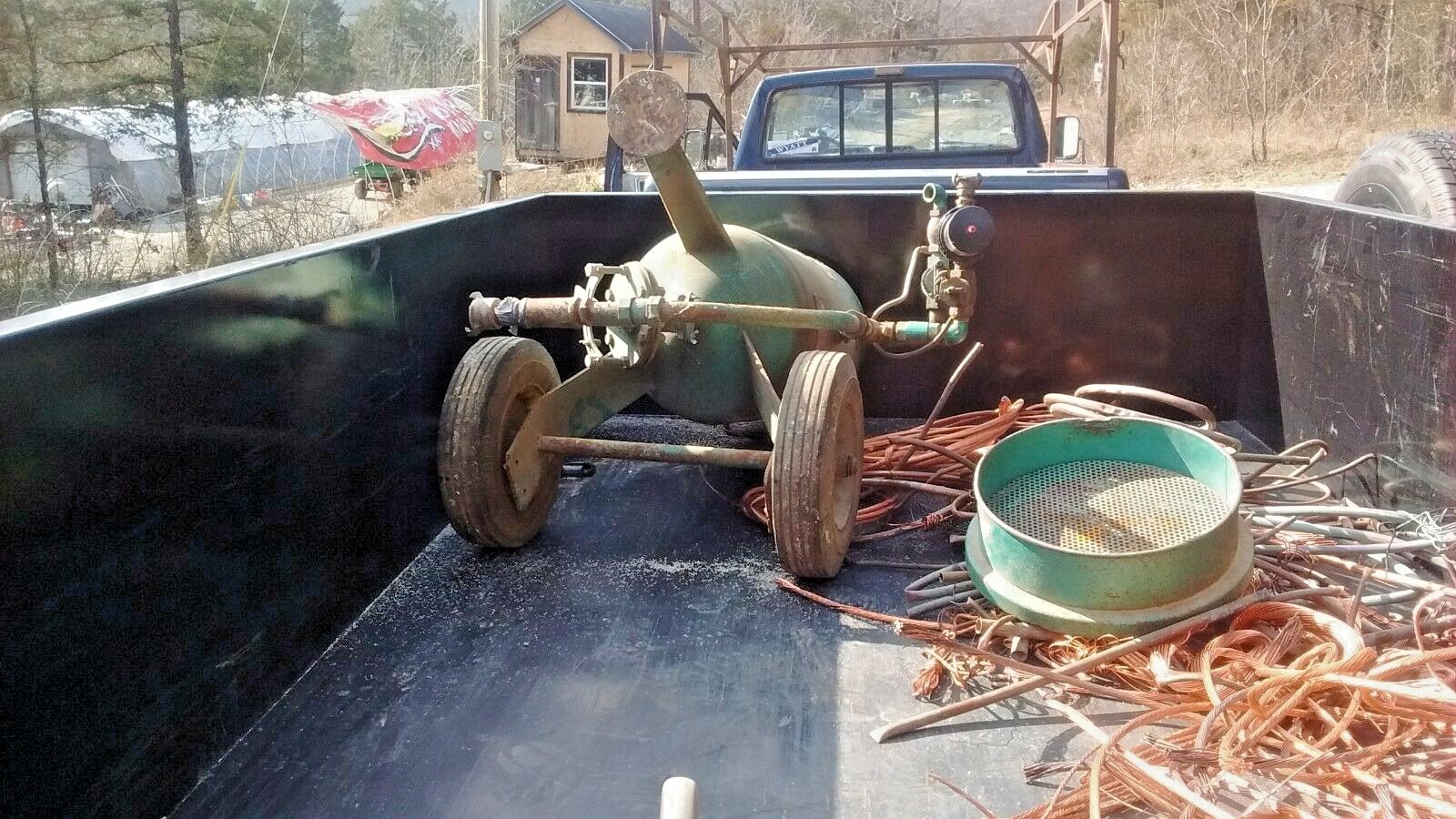 Clemco Industries Sandblasting - Abrasive Blast Equipment 300# - Sandblast