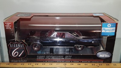 1/18 HIGHWAY 61 COLLECTIBLES 1967 PLYMOUTH GTX COUPE BLACK yd