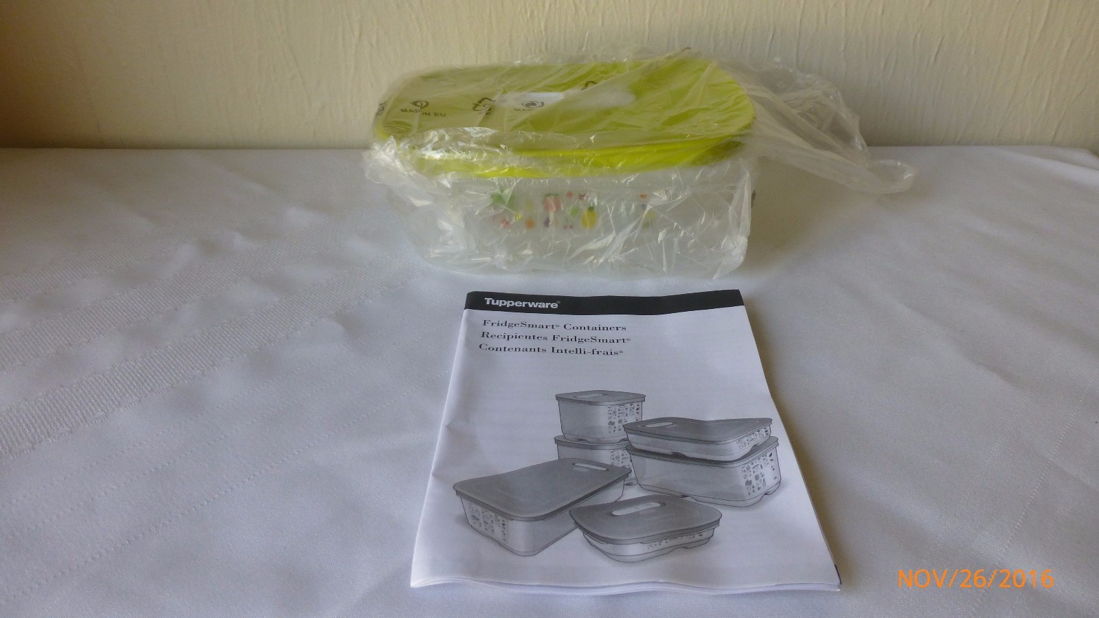 New Tupperware Fridge Smart Container with Fresh Chart Pattern .8 L Yellow Seal