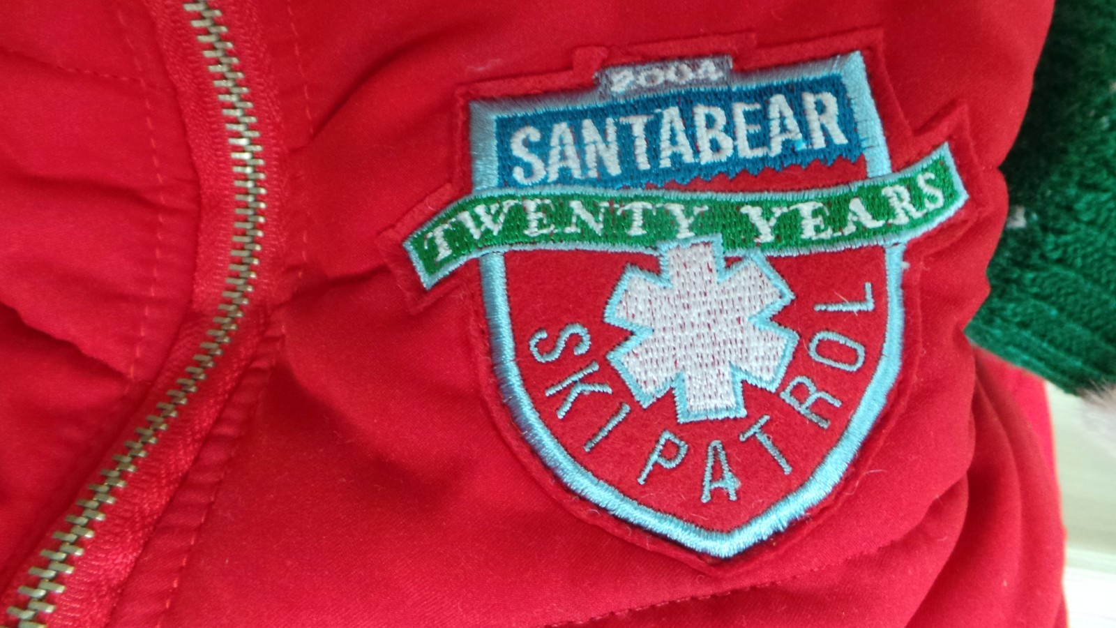 Dayton Hudson Marshall Field Target Santa & Mrs. Bear Ski Patrol Bears 2004