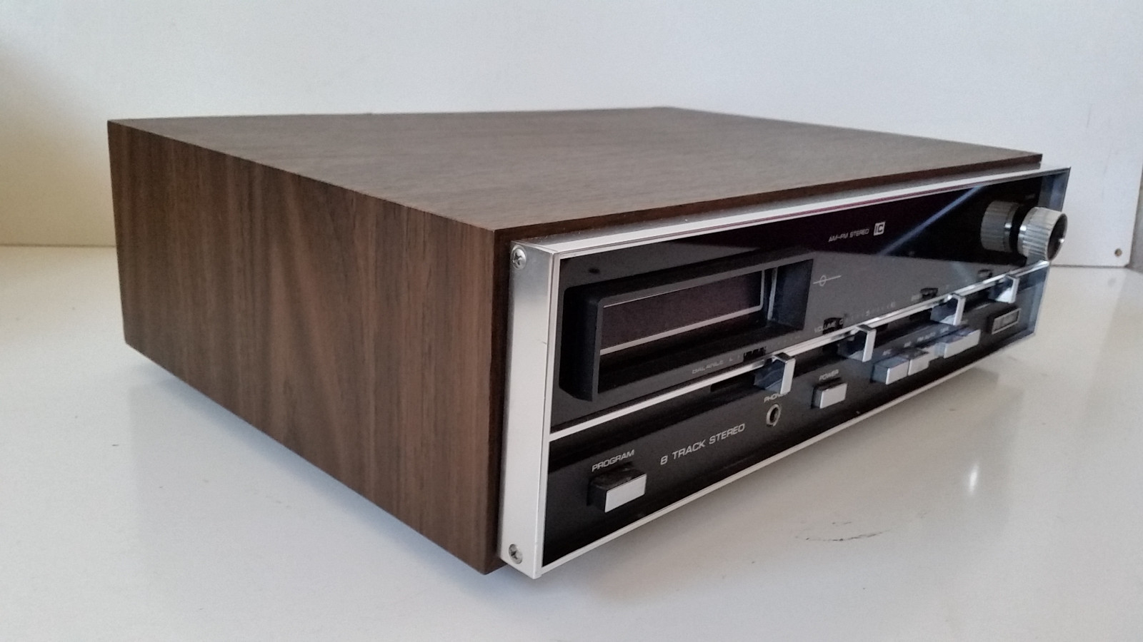 Excellent Vintage AM/FM/8 Eight Track Stereo Receiver Woolworth X-100