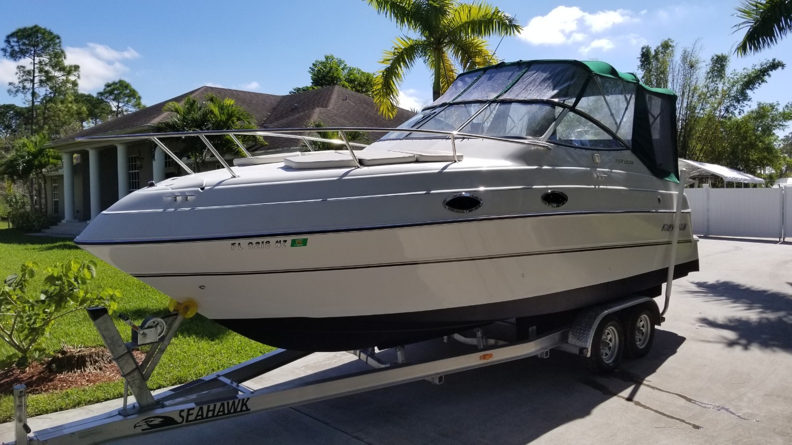 1999 Four Winns 258 Vista One Owner Boat WITH ONLY 196 hours!!!