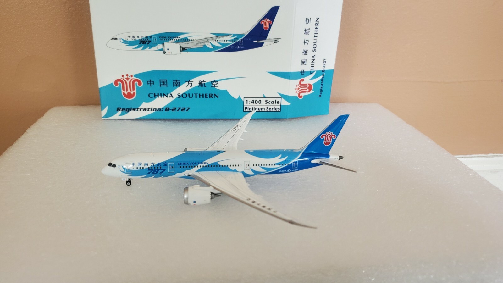 Phoenix Models China Southern Airlines 787-81B 1:400 787
