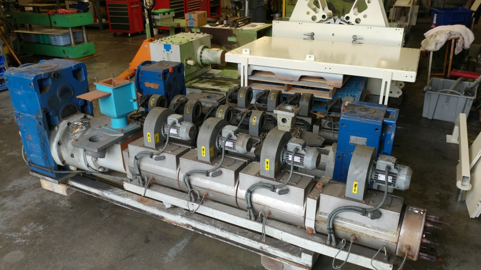 3 UNILOY/COMEC EXTRUDERS 1 80MM AND 2 60MM 24:1 FAN COOLED 