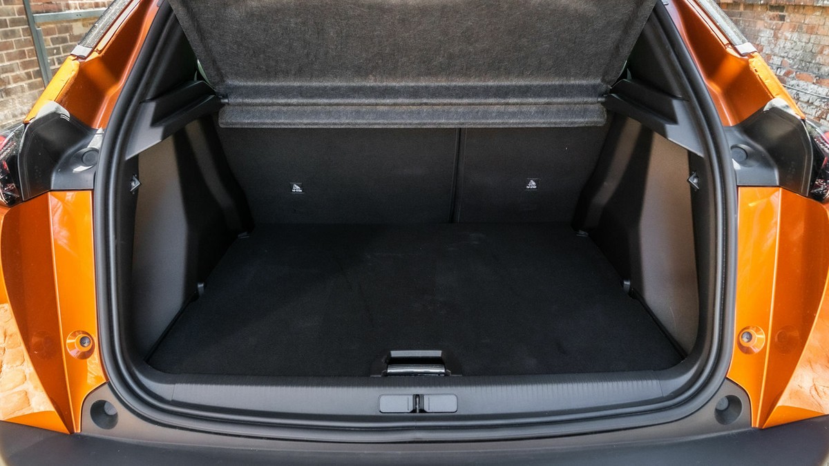 Peugeot 2008 Kofferraum Mae
