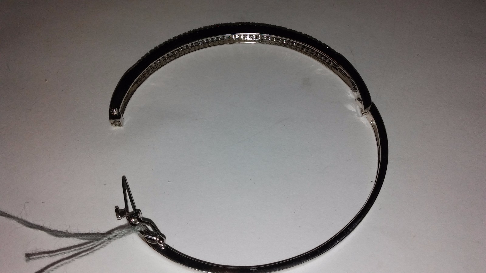 1CTTW 14KT WHITE GOLD DIAMOND BANGLE BRACELET