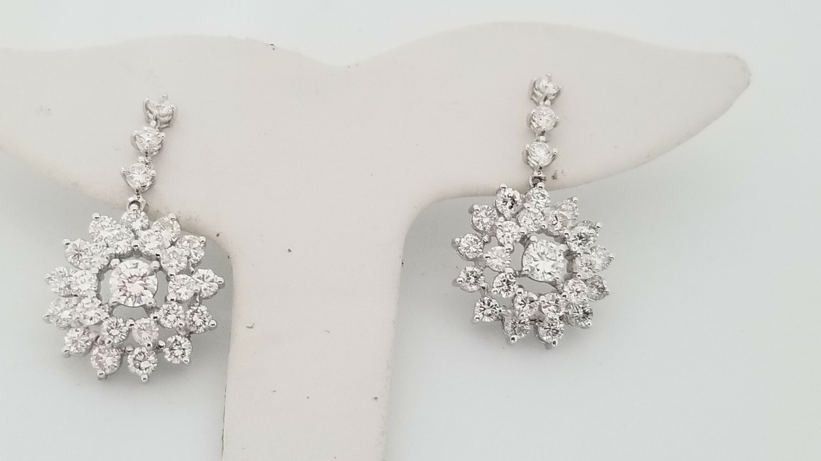 Pre-owned Teachers Jewelry 14k White Gold Diamond Cluster Hanging Earring 4.50 Carat G-h Color Vs2 Clearity