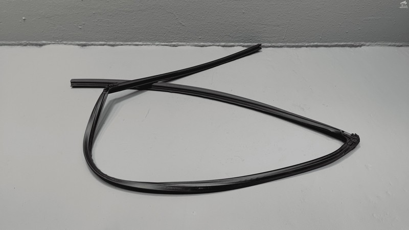 Used Honda Insight Front Left Driver Door Window Glass Run Channel Seal OEM 2019-2022
