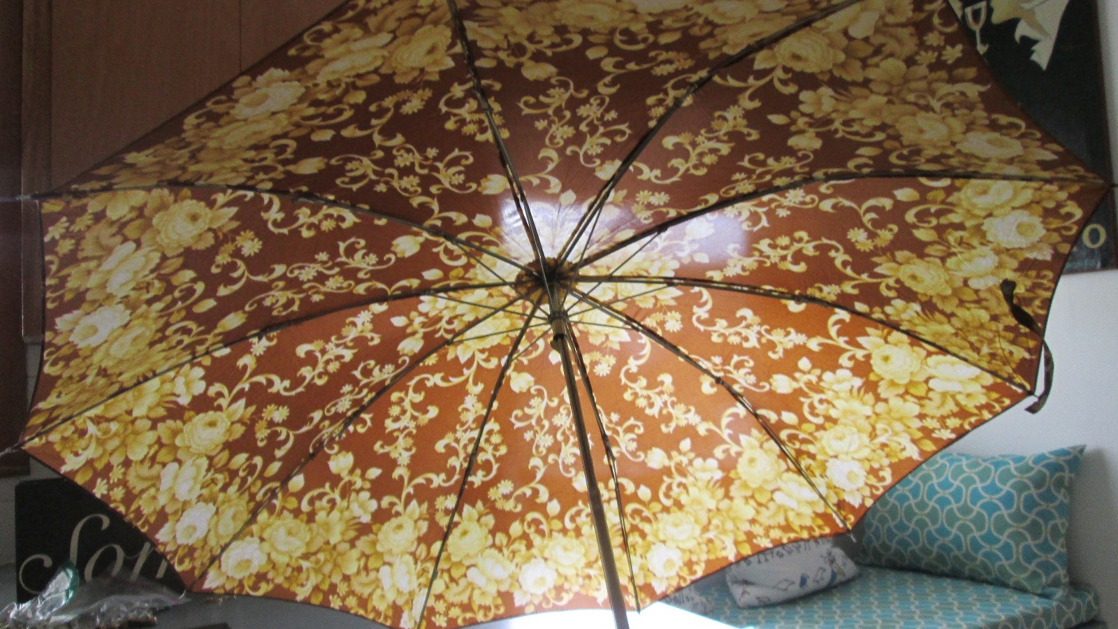 Vintage Travel Folding Umbrella Parasol Brown Ivory Roses w/ Jacket