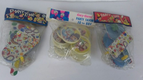 3 Vintage NOS Noise Makers 1950's 1960's New Year's Old Tins Antique Party Favor