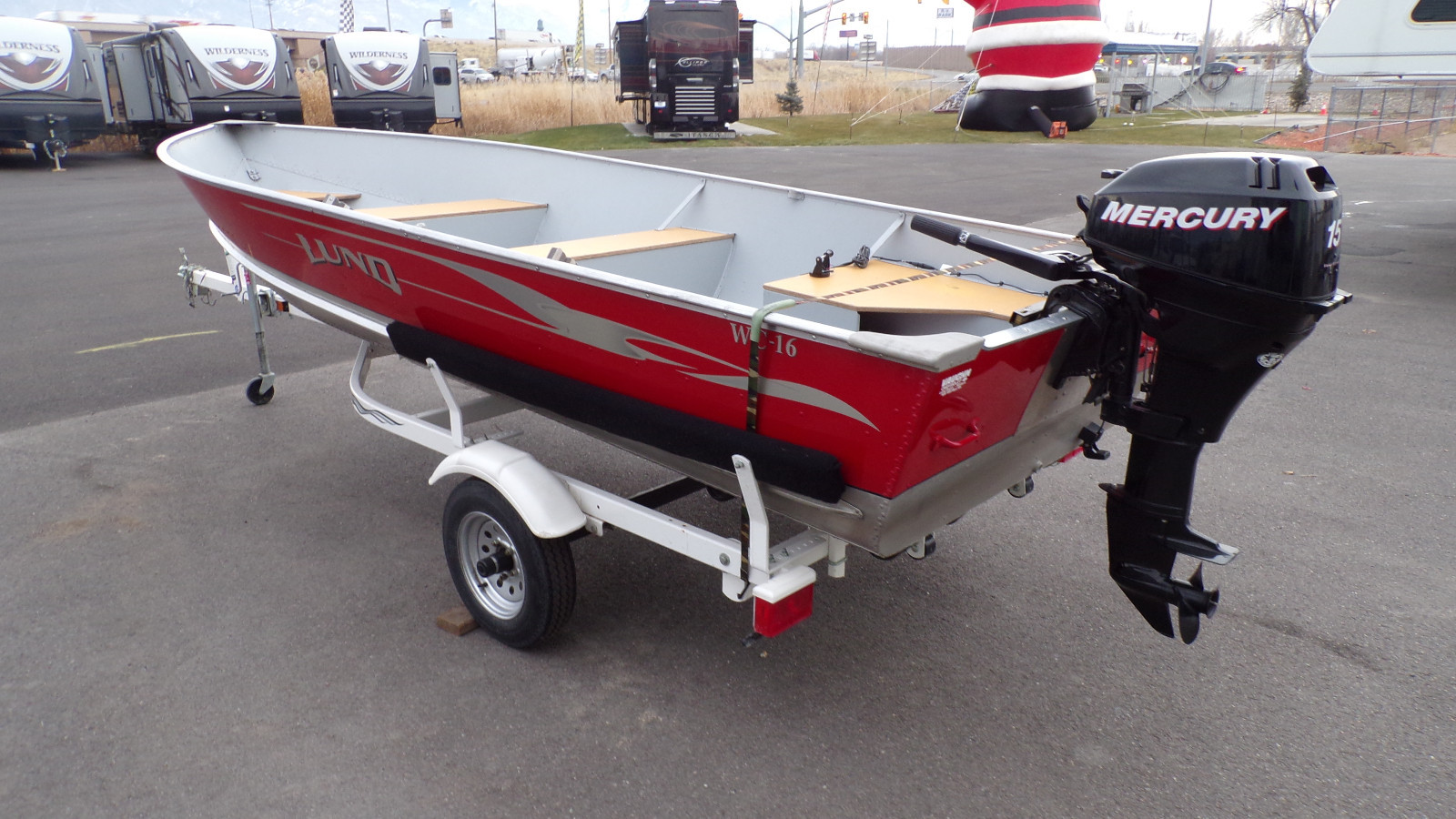 2005 Lund WC-16 Fishing Boat