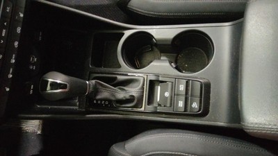 19-21 Hyundai Tucson AT Shifter Assy & Center Console Shifter Bezel w/Cup Holder