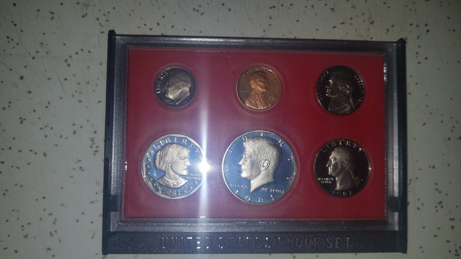 2 Consecutive Years 1980/81 s DCAM Proof Set W/ Last Year Susan B Anthony Dollar