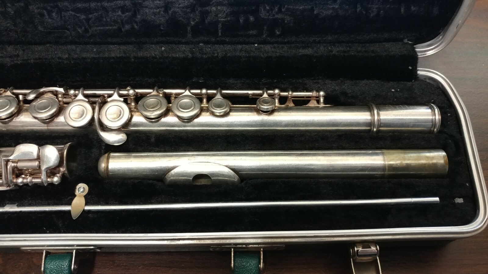 Artley 18-0 Standard Flute Nickel Silver Closed Hole 1962 Vintage with Case