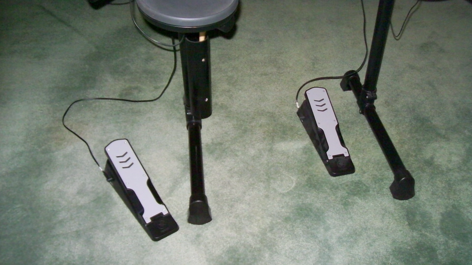 Yamaha DTX400K Electronic Drum Set (w/ headphones)