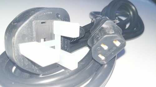 Power Cord UK Plug to IEC Cable (PC Mains Lead) 3m