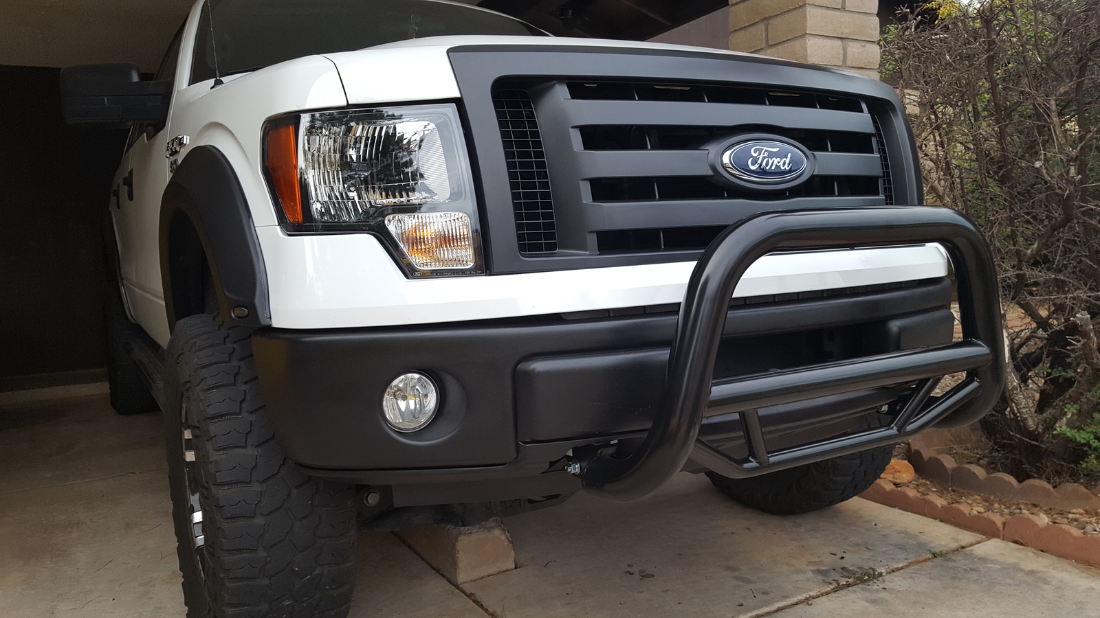 Black Horse ft 03-17 Ford Expedton BLK MAX Bull Bar Bumper Brush