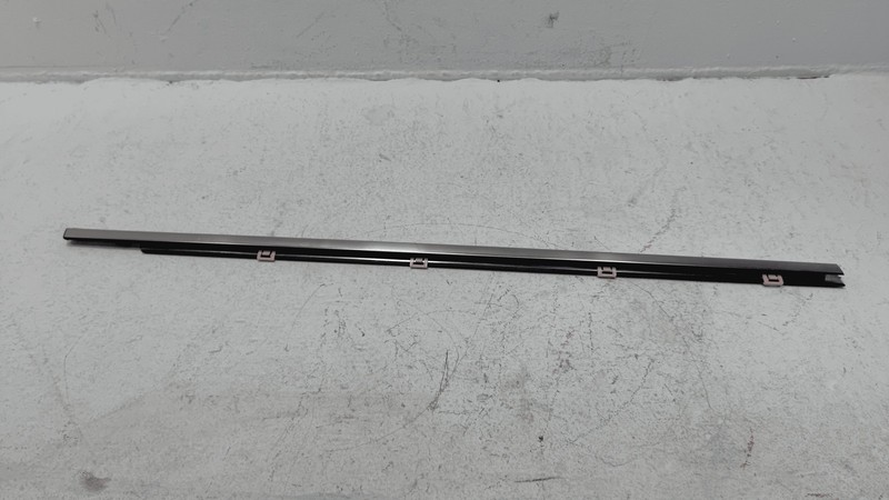 Used 2017-25 Honda Ridgeline Front Passenger Side Door Window Belt Outer Molding OEM