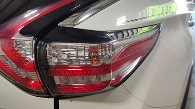 16-18 Nissan Murano Right Passenger Tail Light Assembly