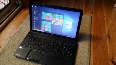 Toshiba laptop notebook computer w/ 700gb & 8gb ram pscc2a-01s001