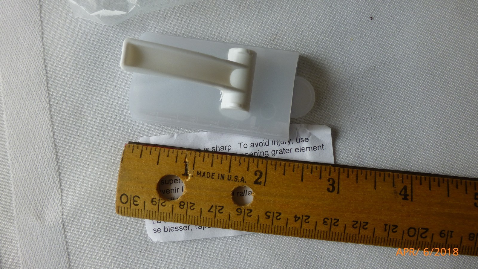 New Tupperware Mini Grater Sealed Set of 5 Mini Grate N Measure