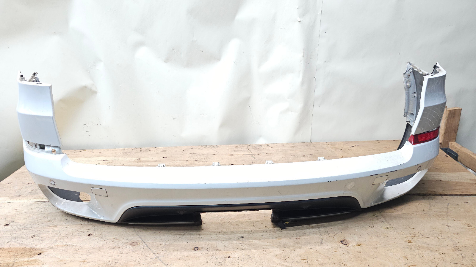 2011-2013 BMW E70 X5 Rear Bumper Cover Panel Assembly White OEM