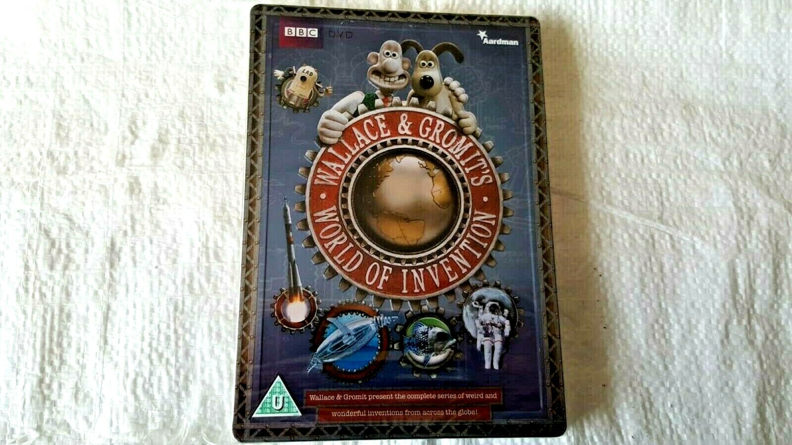 洋書『The World of Wallace & Gromit』 $_57.JPG?set_id=8800005007