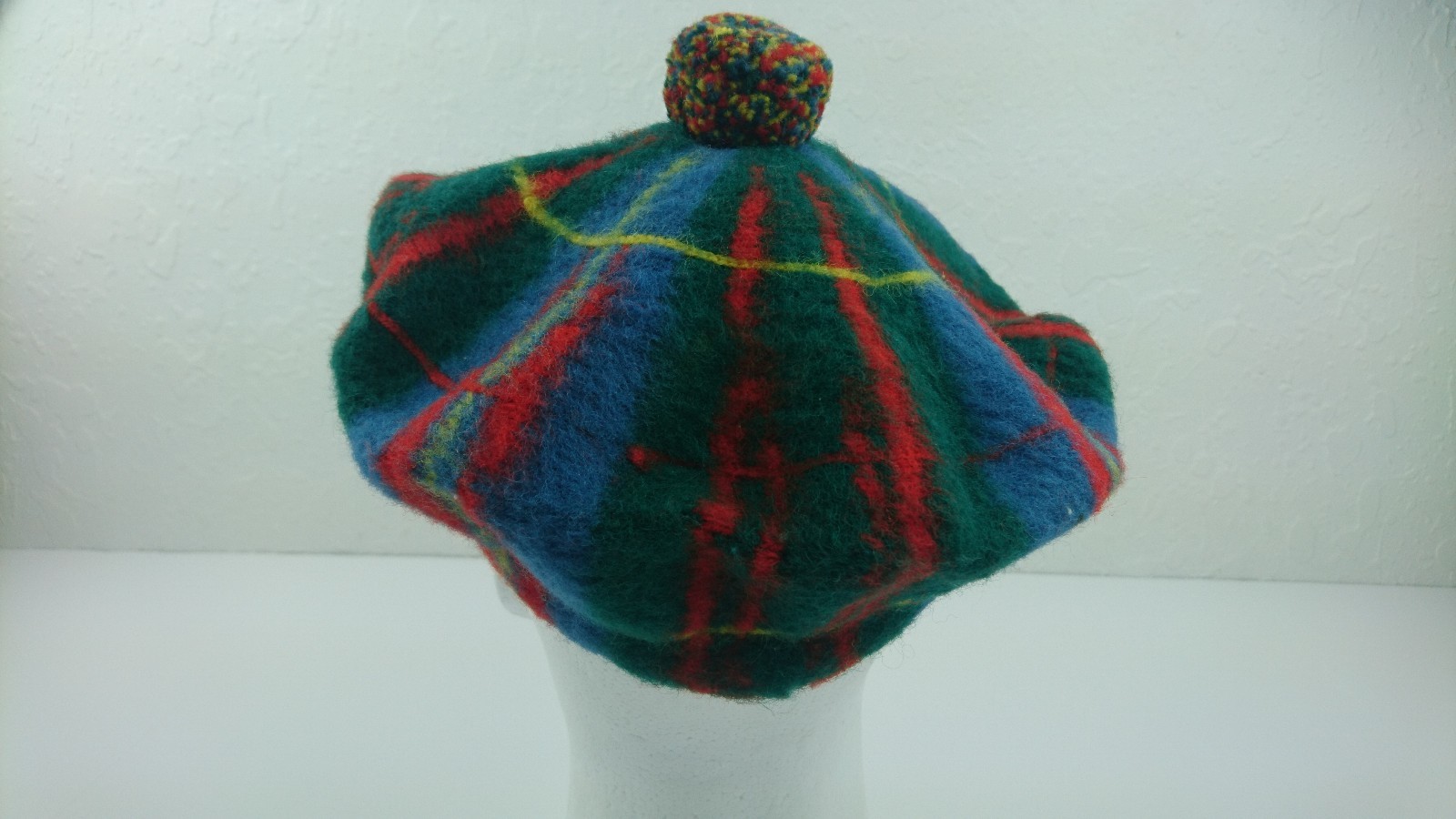 Vintage Scottish Men Wool Beret Golf Cap McDonald Of The Isle On Size Multicolor
