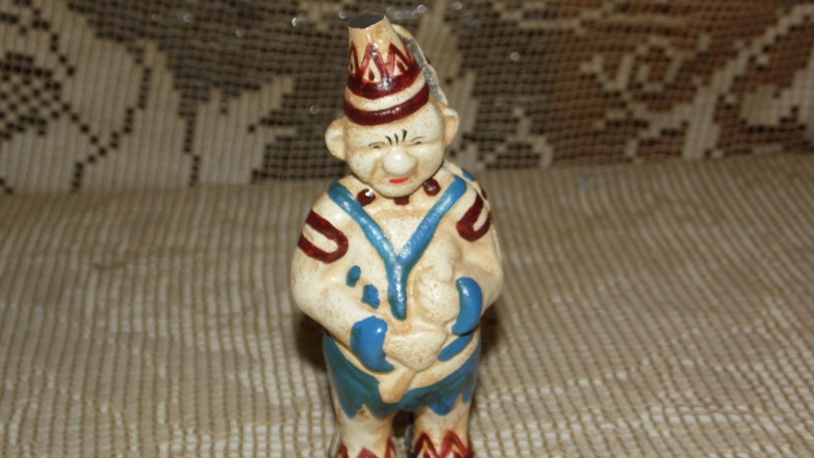 VINTAGE AC WILLIAMS CAST IRON SMALL CLOWN STILL BANK HANDPAINTED