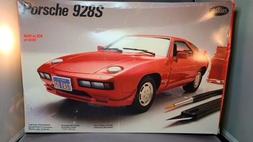 TAMIYA PORSCHE 911 GT1 FULL VIEW N°208 Kit Modèle Plastique (échelle 1