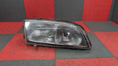 1998-2004 Volvo V70 RH Passenger Halogen Headlight Lamp Assy