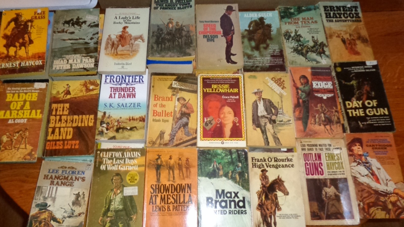Lot of 90+ Paperback Westerns