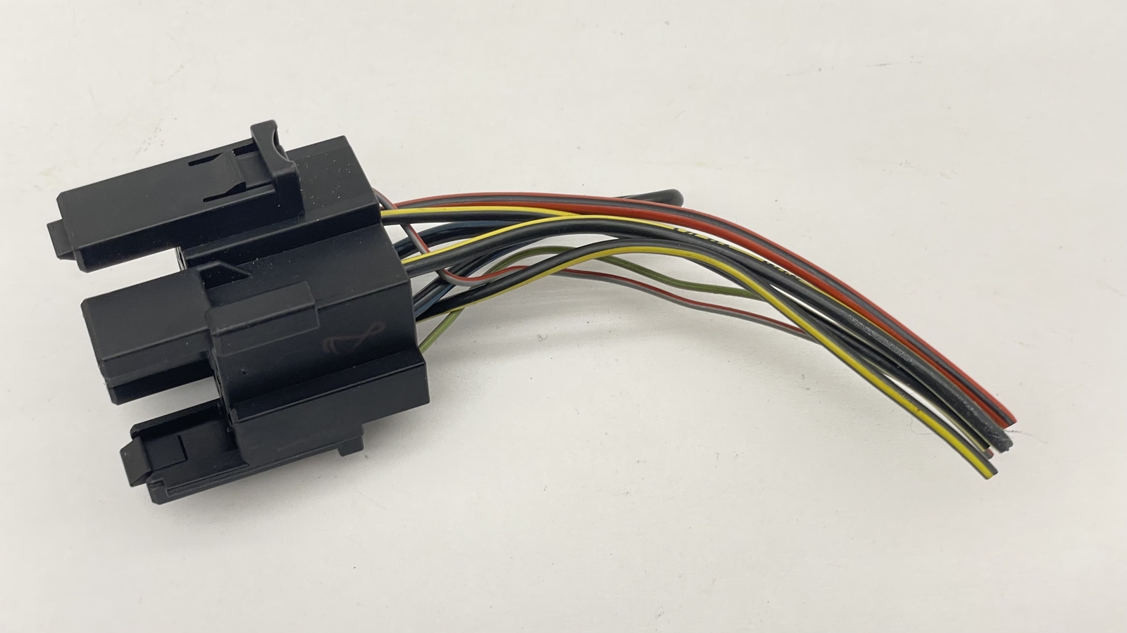 Audi Black 8 Port Fuse Connector 8 Wire Pigtail OEM #8K0937529