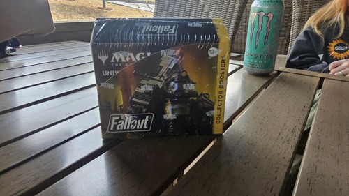 新品 MTG　fallout コレクターブースター　BOX 英語版 Magic the Gathering: Fallout Collector Booster Box | GameStop