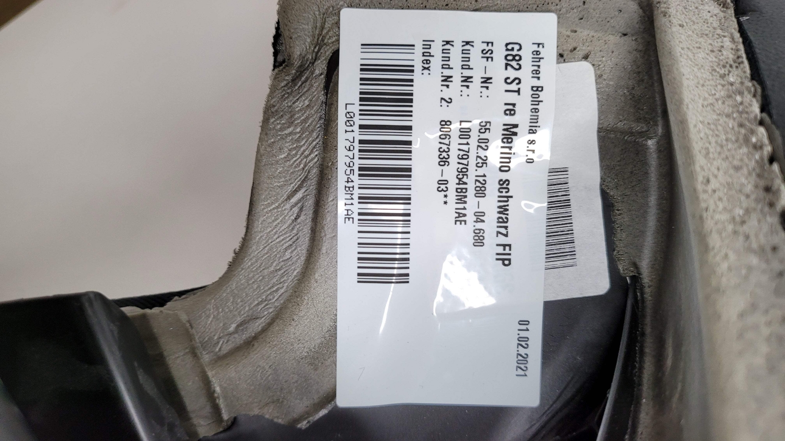 0 Unknown G82 Drivers side Leather Trim - 8067336-03 image 4
