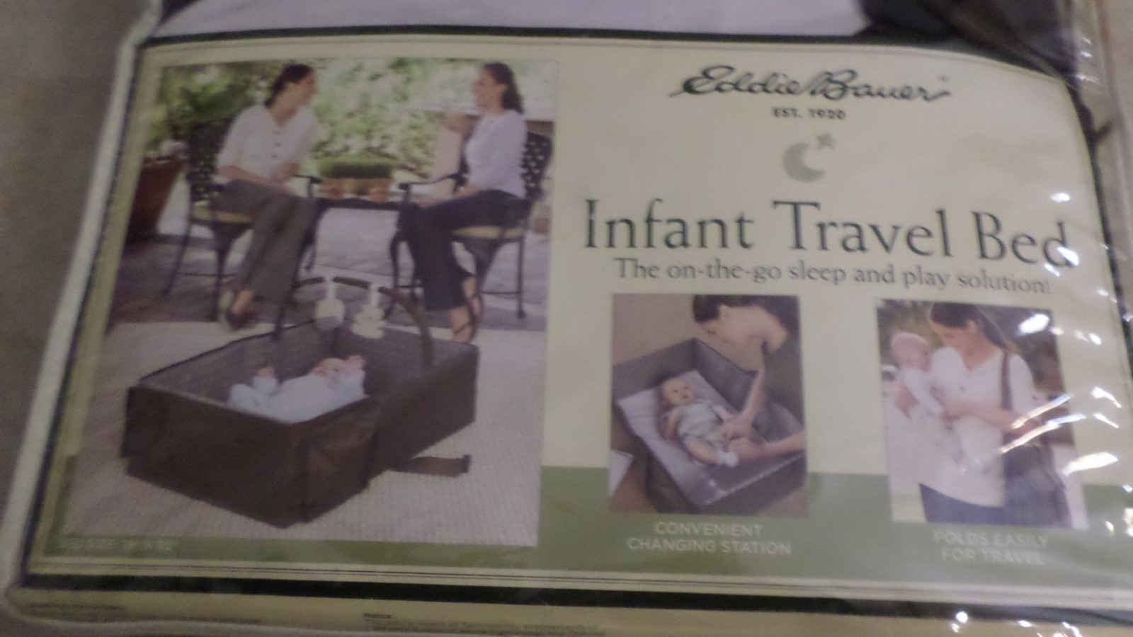 Eddie Bauer Infant Travel Bed Portable Collapsible Bed Bassinet Change Table