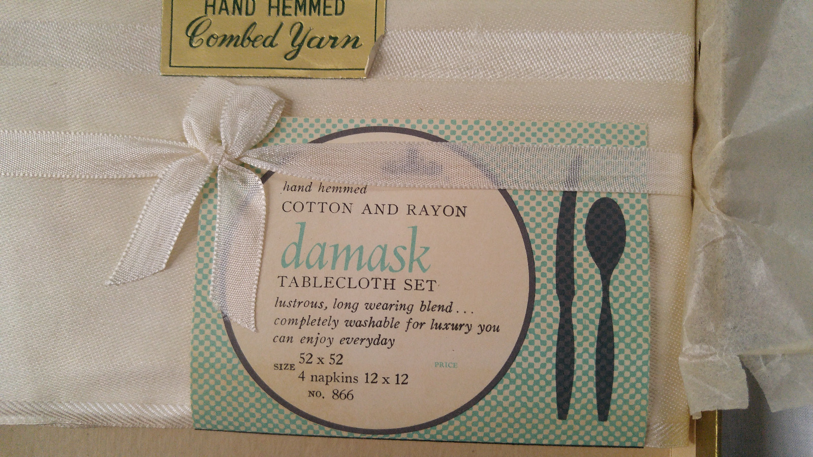 NIB Vintage Ivory Damask Cotton Hand Hemmed Table Cloth Napkin Set Combed Yarn
