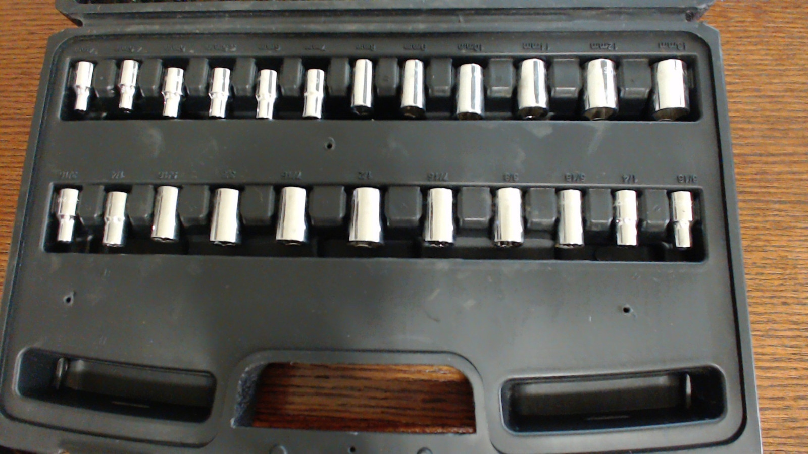 Husky 60-piece Drive Universal Mechanics Tool Set