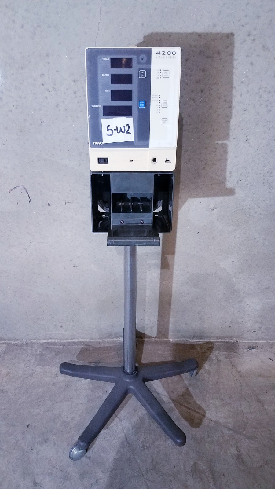 IVAC Corporation Vital Check 4200 With Stand