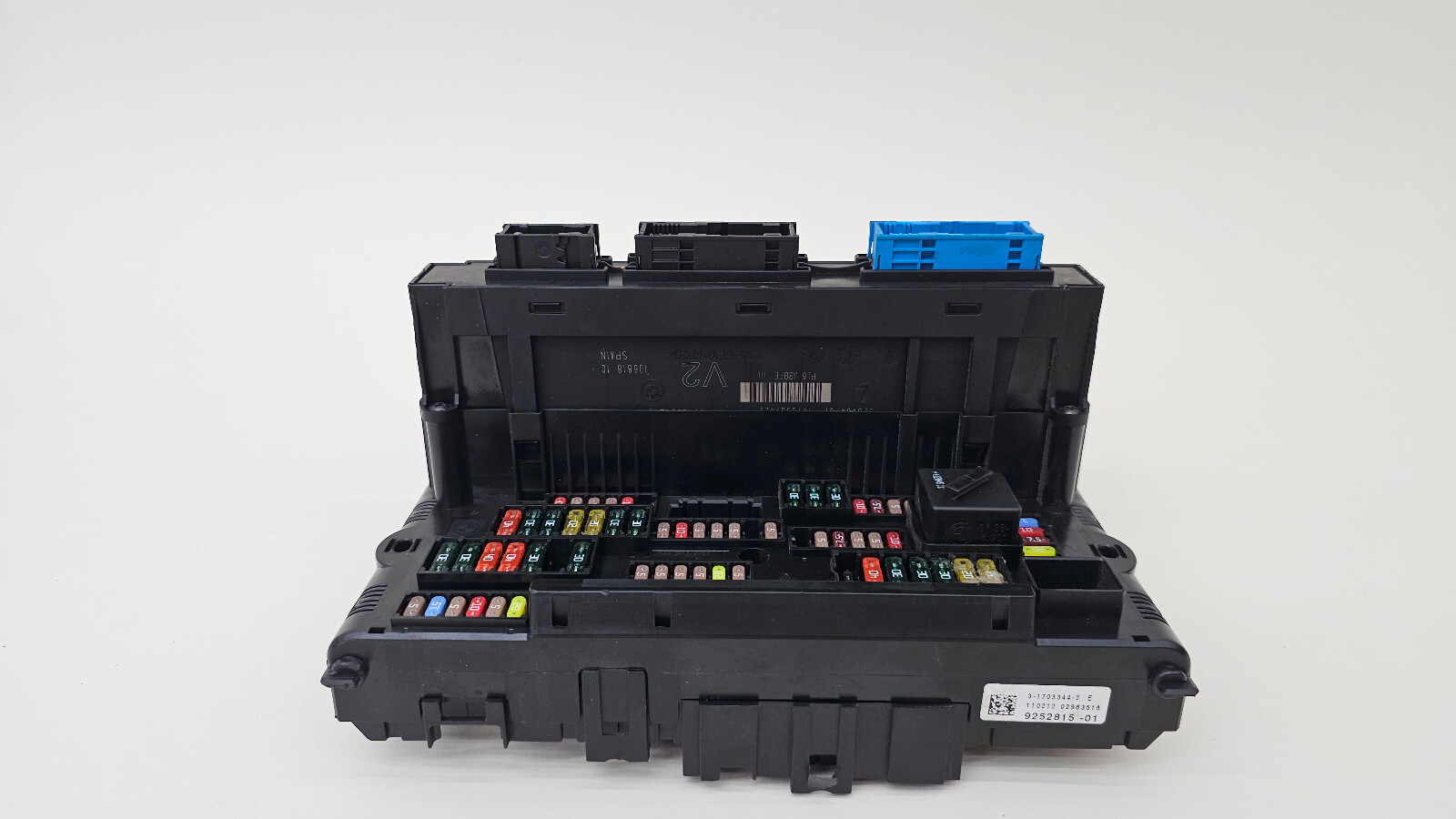2012-2015 BMW F10 F12 F13 Front Power Distribution Fuse Relay Box OEM 9252815-01