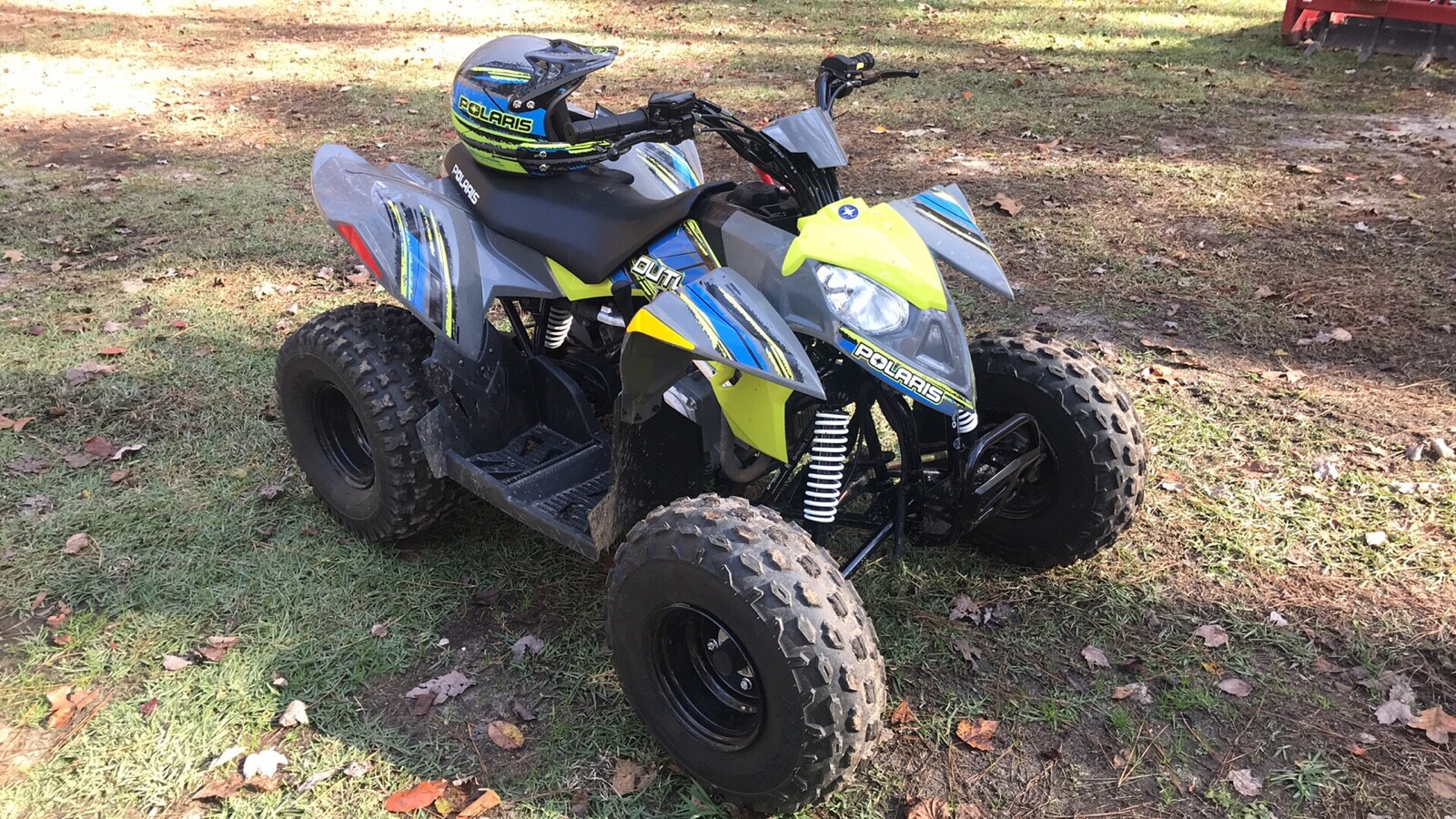 2019 Polaris Industries Outlaw 110 Avalanche Grey / Lime Squeeze 👀?