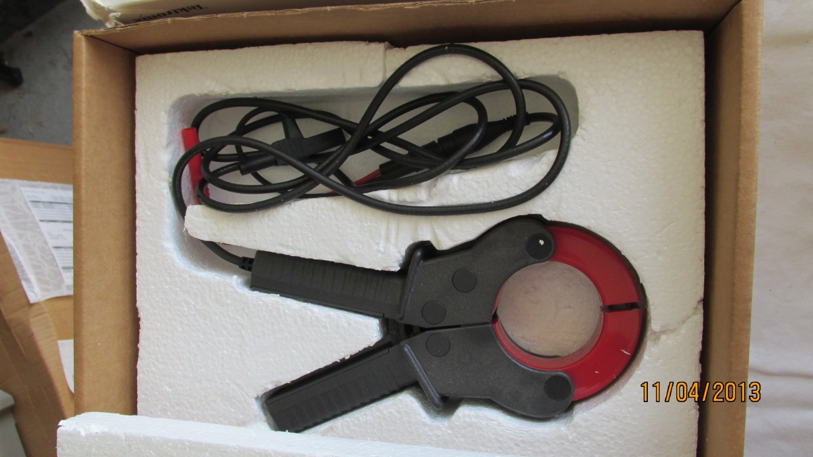 Tektronix THS710 Digital  60 MHZ Oscilloscope, case, charger ,2000 AMP  Probe