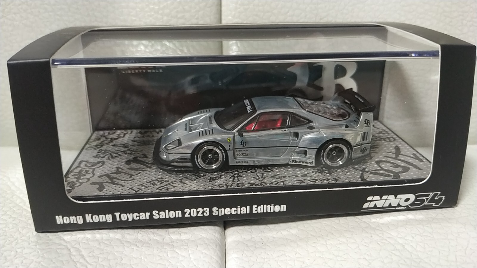 【激レア・チェイス】INNO　イノモデル 1/64 フェラーリ F40 LB CHASE ! INNO64 1:64 LBWK Ferrari F40 Matte Black Hong Kong