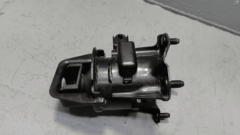 Used Toyota Camry FWD 2.5L Engine Motor Rear Mount Insulator Bracket OEM 2018-2024