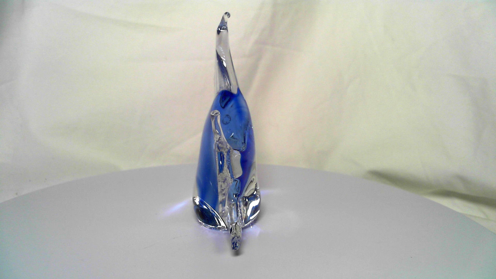 ART GLASS FISH PAPERWEIGHT BLUE OMBRE