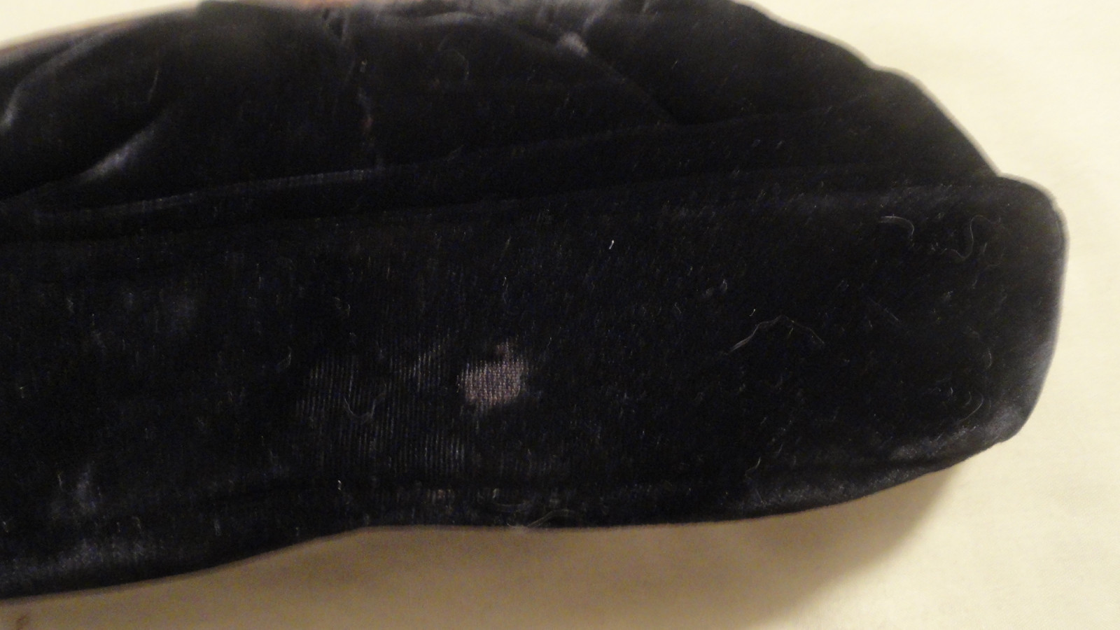 Vintage Black Velvet Kiss Clasp Clutch Evening Bag (6774)