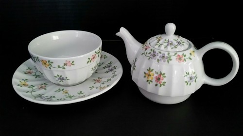 Andrea by Sadek Garden Bouquet Stacked Tea Pot Cup Saucer for One.12 oz Capacity
