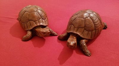 PAIR OF VINTAGE RED MILL TORTOISES 104