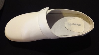SHOES PROPET All White Leather Women Sz 6 Nurse Temple Pre-owned Clog Skp-On