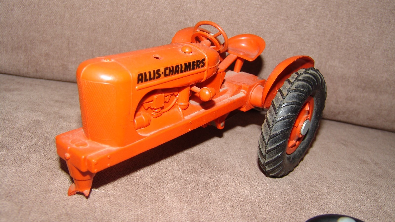 VINTAGE ALLIS CHALMERS WD Toy  FARM TRACTOR - Rare !!!! Unique !!!